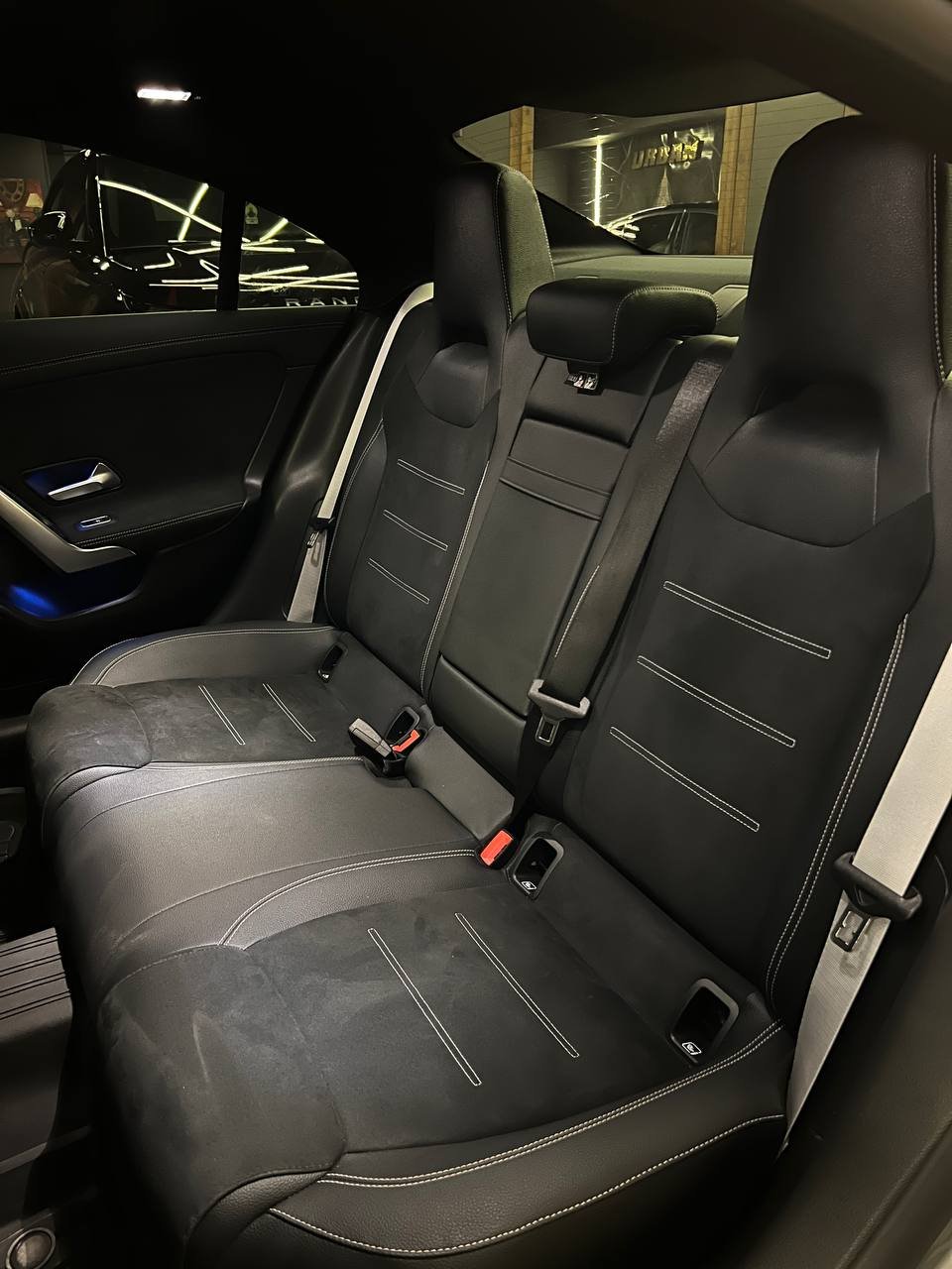 Mercedes Benz CLA 200