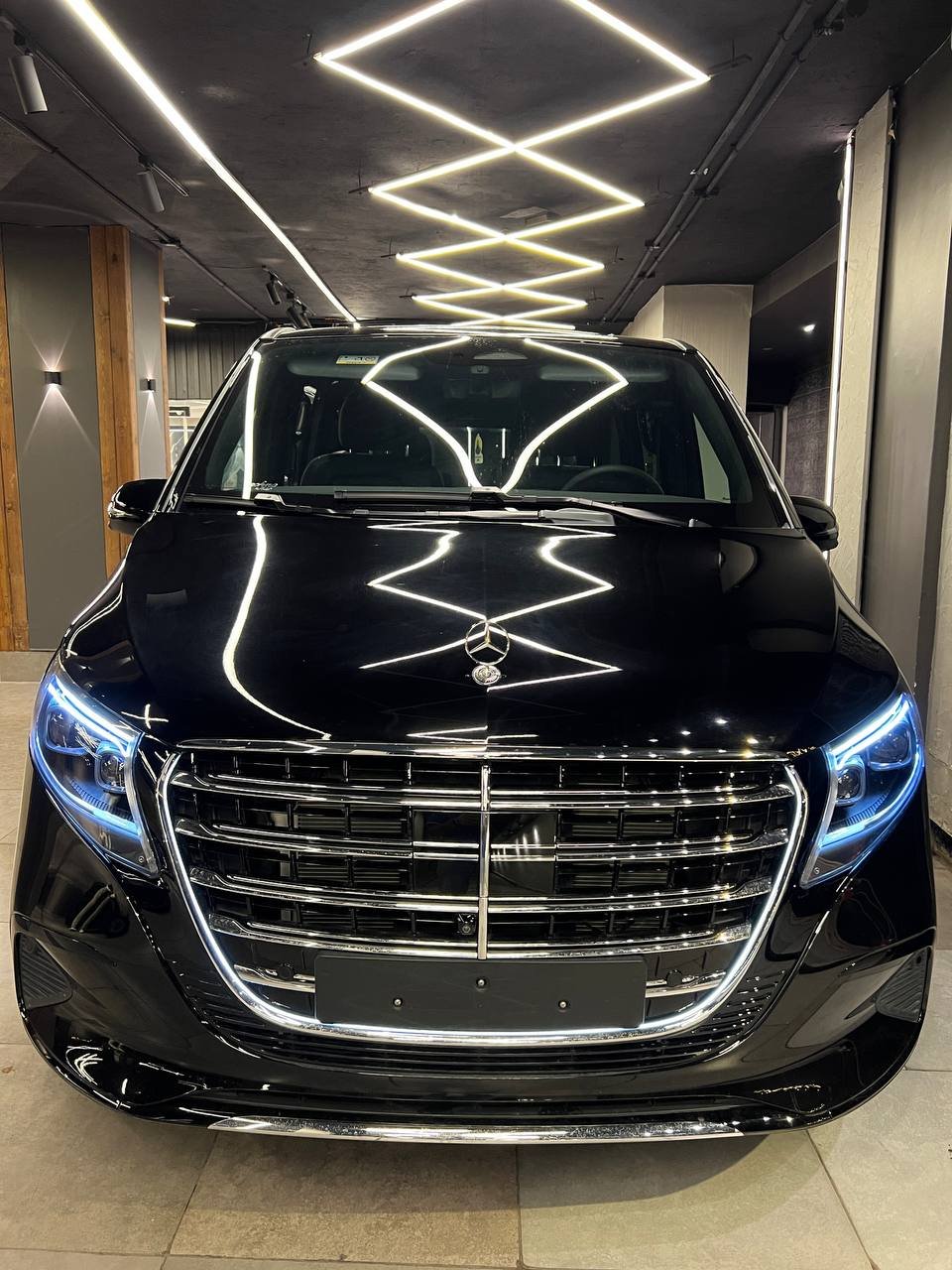 Mercedes V300