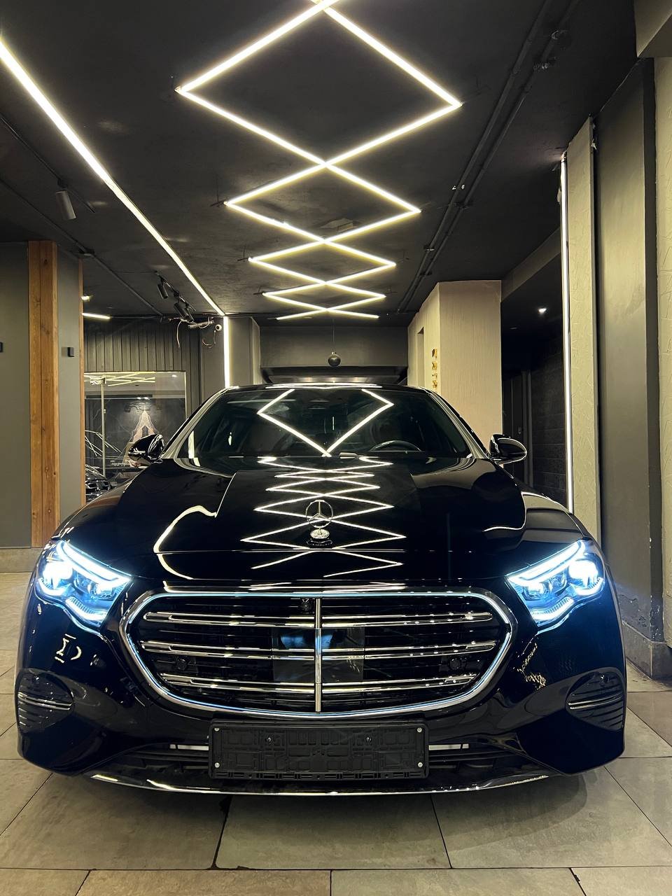 Mercedes E200